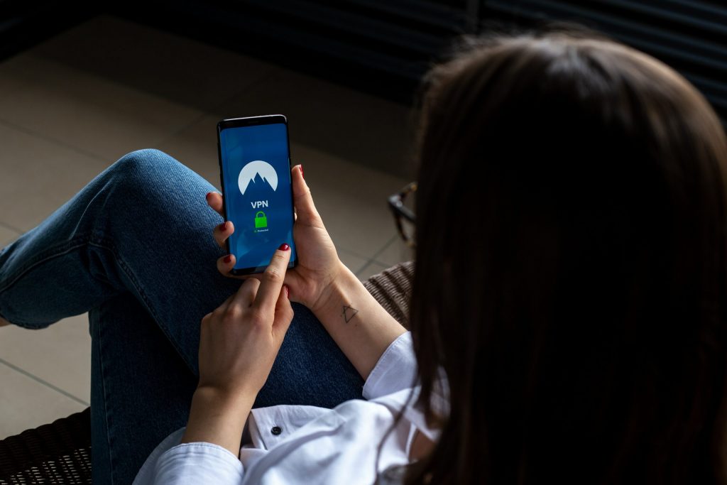 A woman using a VPN on her phone in Iraq.